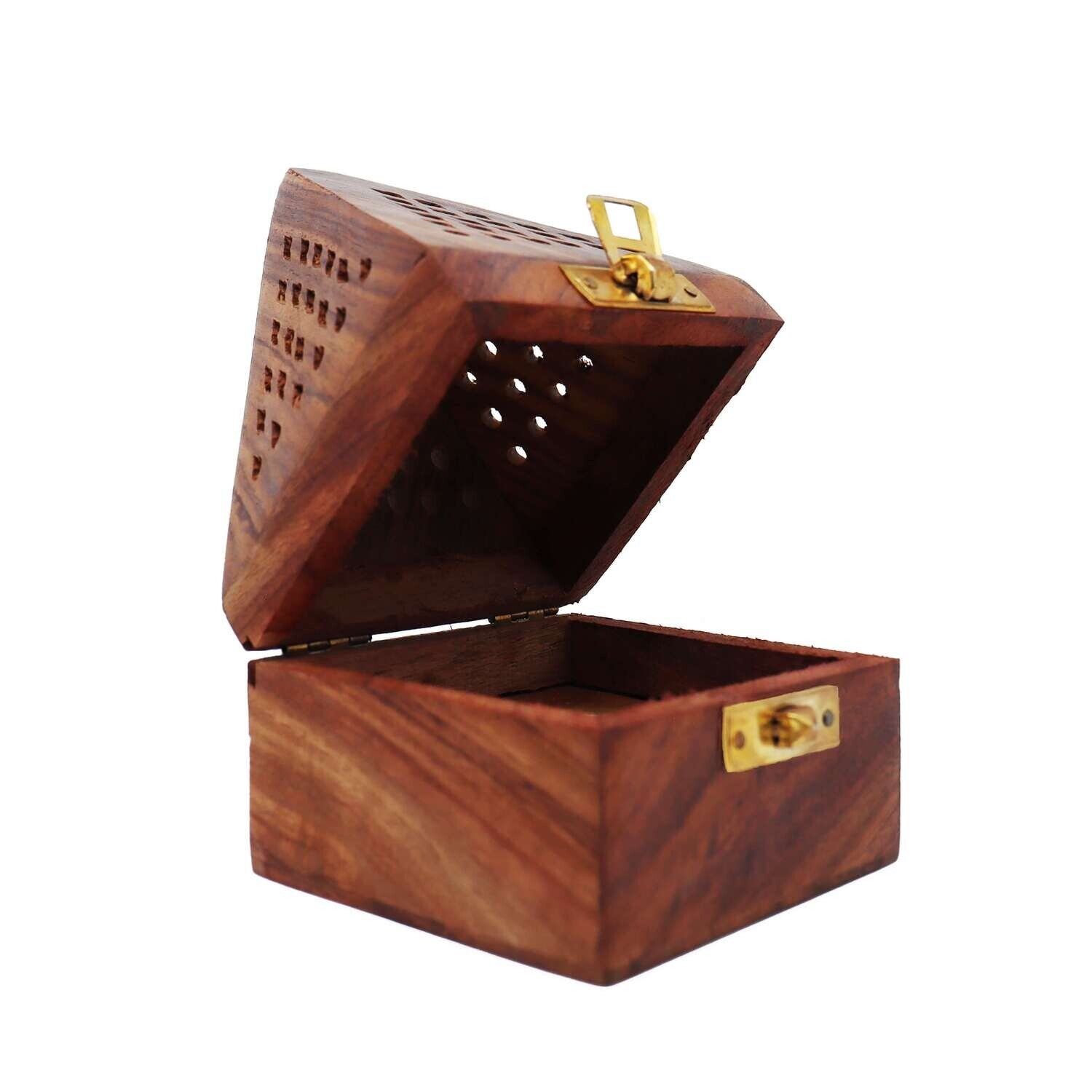 Scatola in legno Piramidale porta coni d’incenso aperta