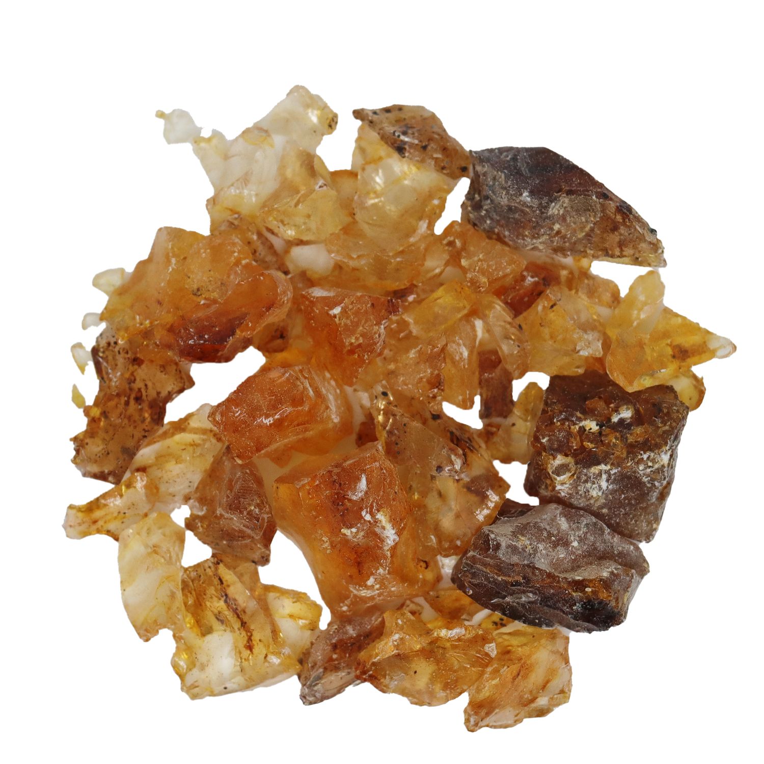 Pezzetti di resina ambrata chiara e scura.